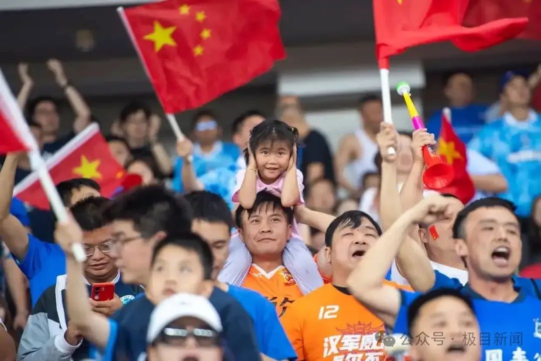 武汉女足，亚洲冠军！全场沸腾，见证历史！