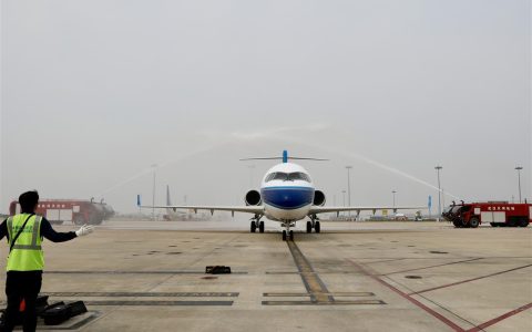 错峰游好时机来了！端午小长假临近，全国多地机票价格下降