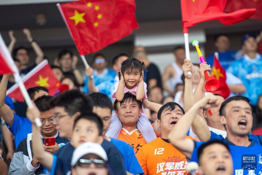 冠军！武汉女足登顶亚洲之巅，足球荣光闪耀江城