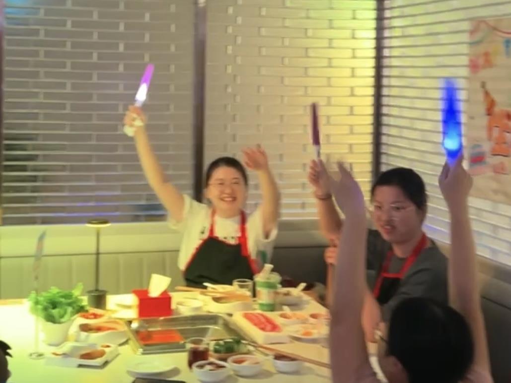 武汉又现海底捞“夜店”，官方证实：武汉首家