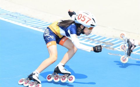 太燃了！武汉姑娘在赛场摔倒后逆袭获央媒点赞