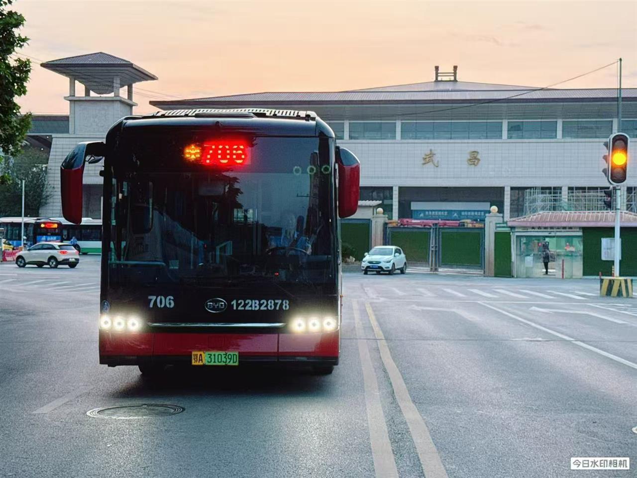 端午假期：武汉公交调整运力，精准匹配市民需求