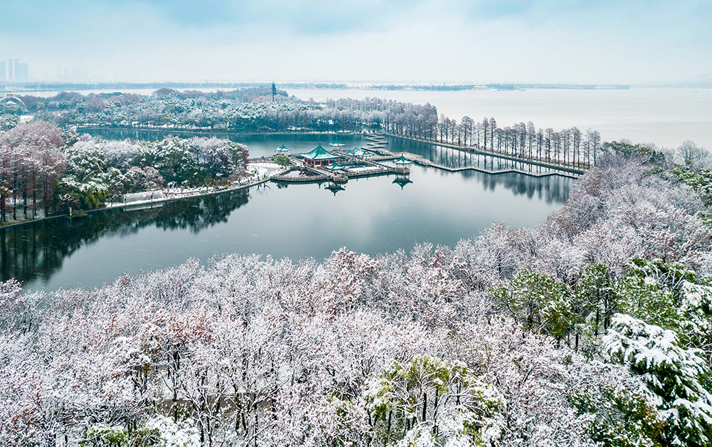 东湖雪景