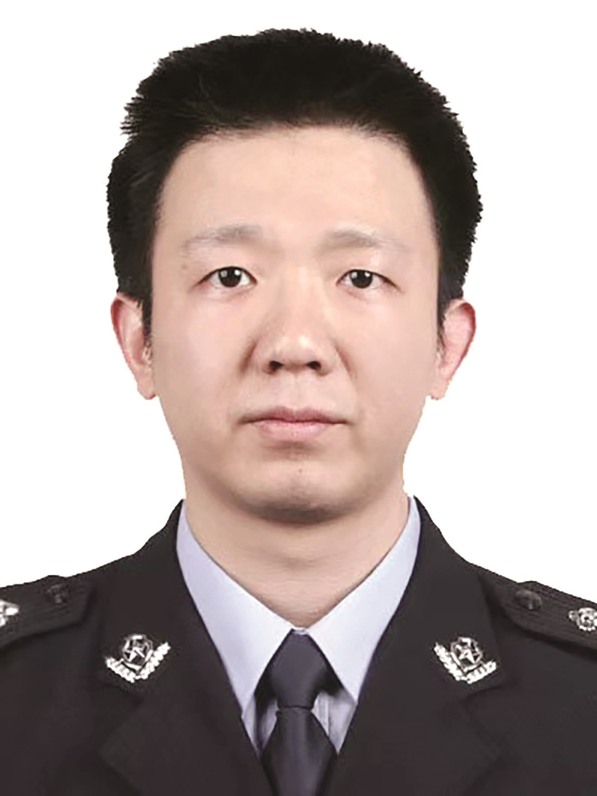 用大数据支撑公安实战因脑溢血倒在工作岗位 50岁的他再也没有回应同事的呼唤