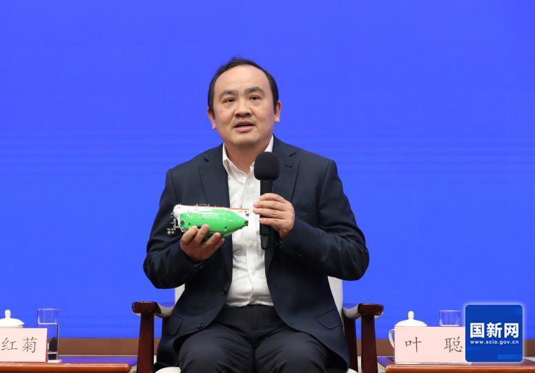 极目新闻对话“奋斗者”号载人潜水器总设计师叶聪：深海科研工作，要永远保持年轻、探索、敬畏的心态