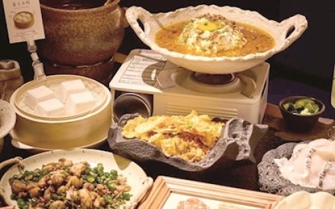 这家创意菜餐厅日均接待百余位食客 武汉年轻人变得爱吃“土”