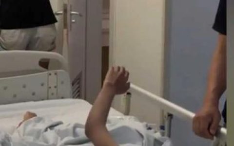 四川17岁高中生因白血病离世，母亲：他很有勇气也很懂事，说没能向父母尽孝