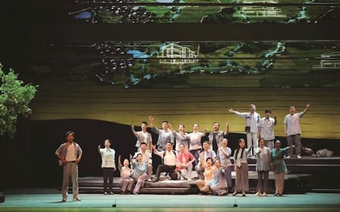 万里清波润北国 十年碧水鉴丹心