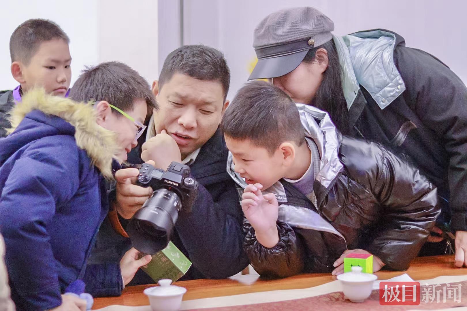 极目达人馆｜对话公众号创作者郝诗光：最有成就感的是让400多人在家门口办理摩托车驾驶证