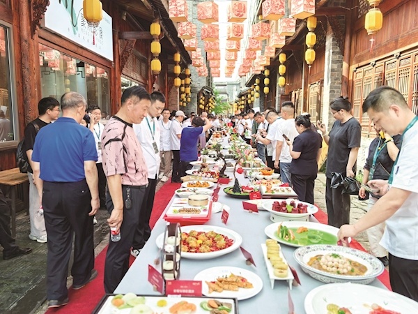 全省40支楚菜战队决战汉口里，食客们有福了—— 获奖同款楚菜进店就能吃到