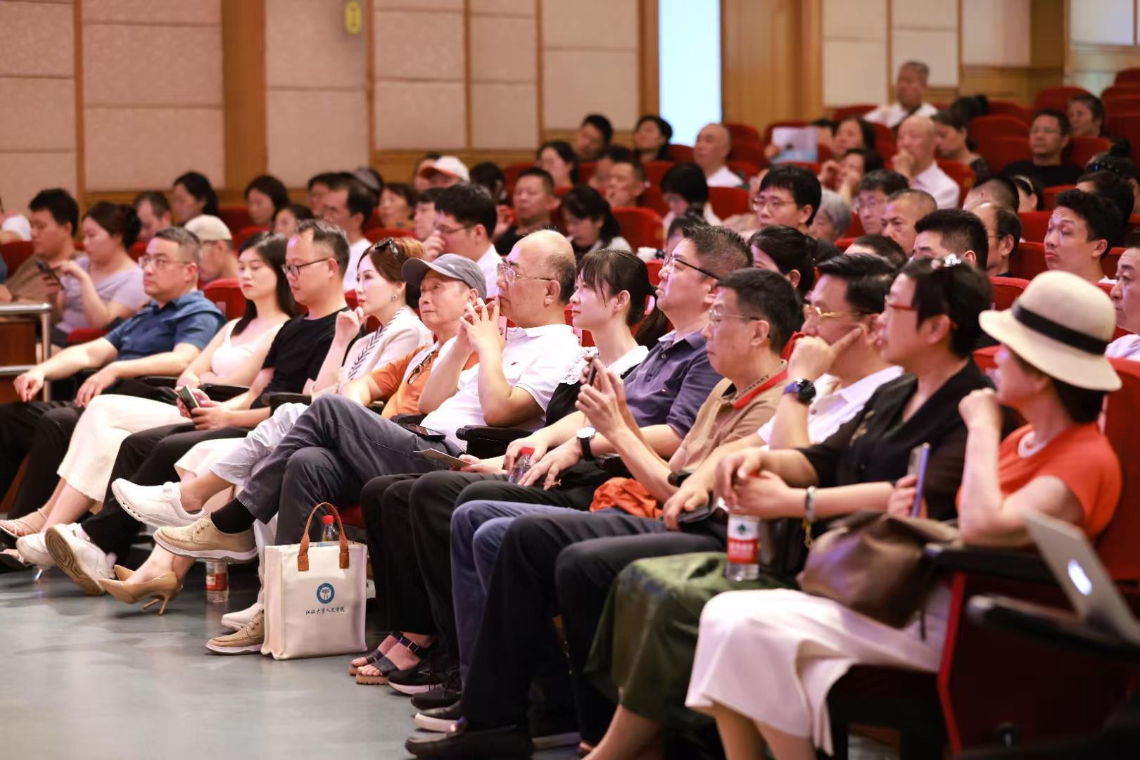 84岁何祚欢亮相武图，开讲“武汉过早文化”包袱不断、笑声不断