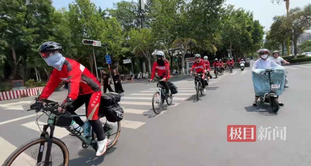山西高中教师带34名毕业生计划骑行2900公里到海南，抵达许昌参观胖东来后，正式开启骑行之旅