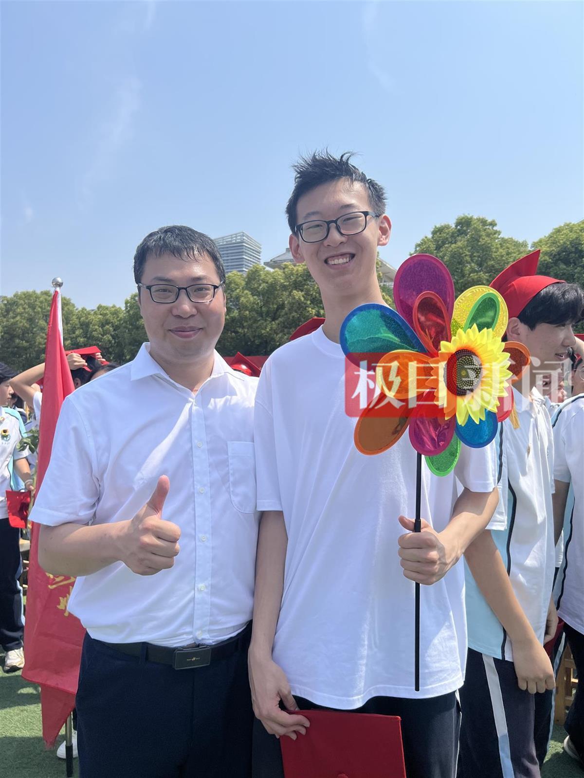 爱打篮球、身高1米93的阳光男孩，高考取得理想成绩