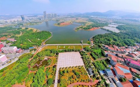 51岁的红旗水库蝶变成生态公园 绿道可跑步  绿地可宿营