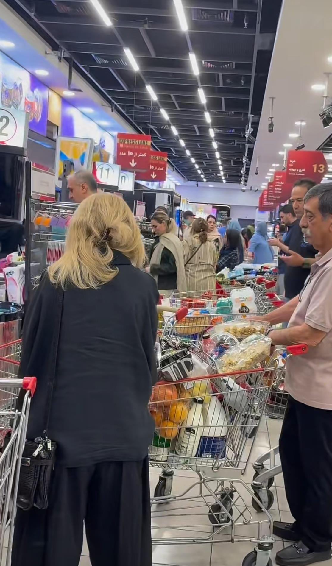 在伊华人亲述遭空袭后的伊朗： 炮火声连续两天没怎么停息，人们已经开始囤物资