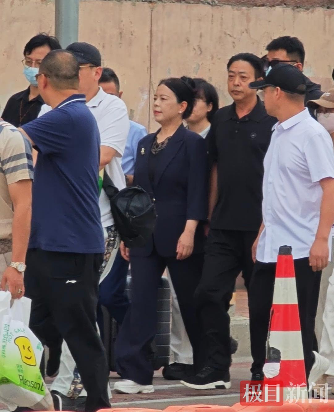 “错换人生28年案”历经7个半小时庭审结束，姚策遗孀称未当庭宣判