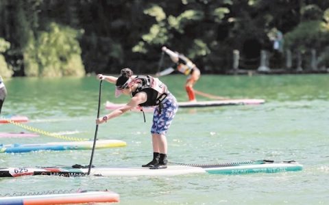 8岁学游泳12岁登顶全国赛事 武汉小学生获全国桨板公开赛冠军