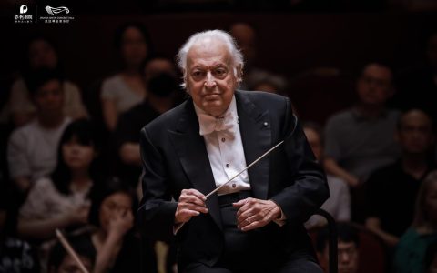 第三次来汉，89岁指挥大师祖宾·梅塔坐着指挥完全场：“我还会再来中国，因为我还年轻！”