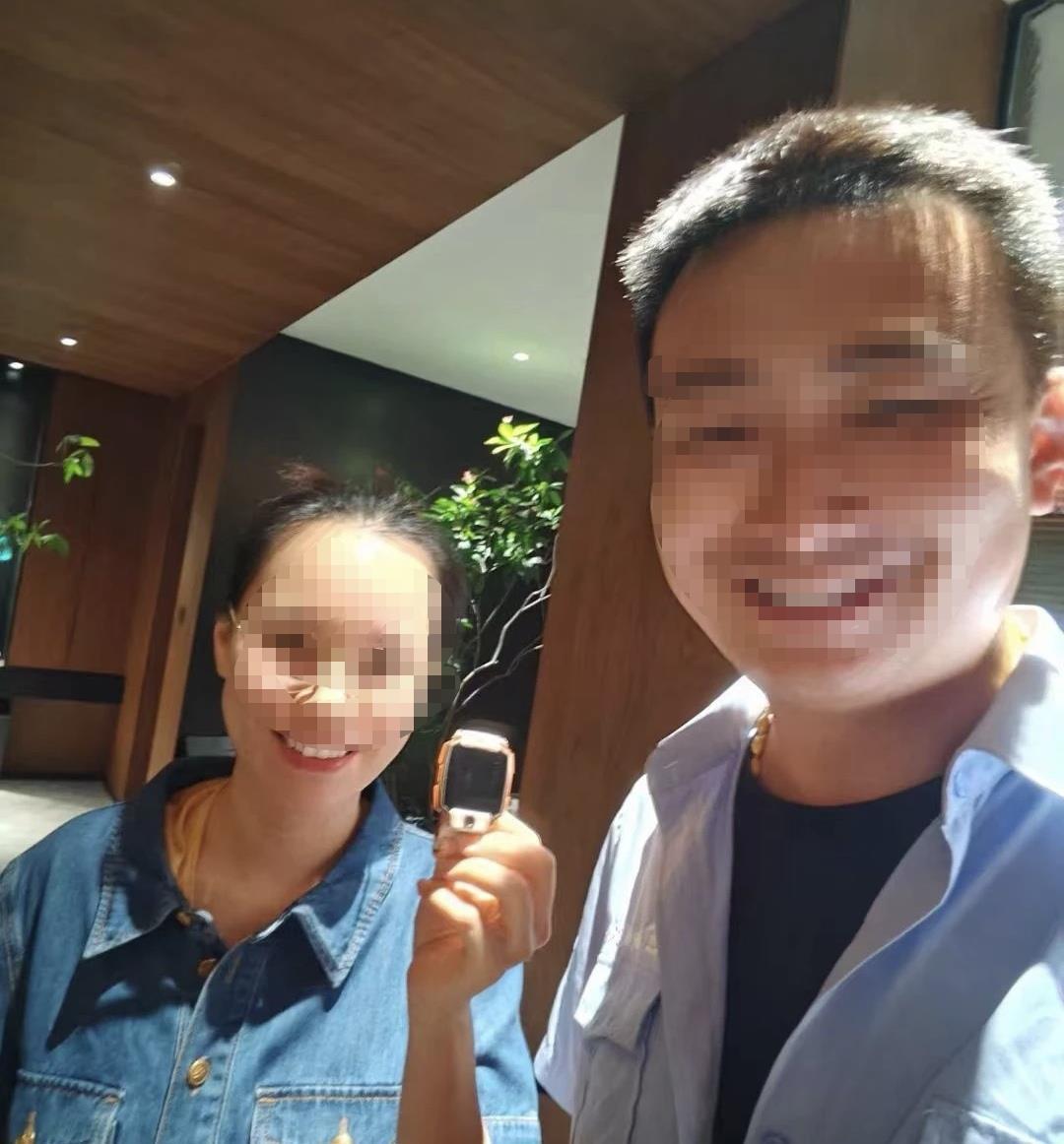 环卫工4小时翻8吨垃圾找回儿童手表值吗？网友吵翻，当地官媒删除报道