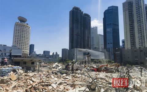 傅家坡客运站正在拆除，全国网友留言写满青春回忆，市民建议：可将留言纳入规划展示