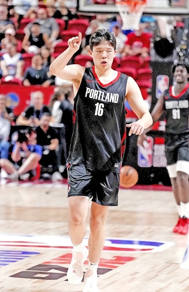 10分5助攻4篮板3盖帽1抢断 杨瀚森完美亮相NBA夏季联赛