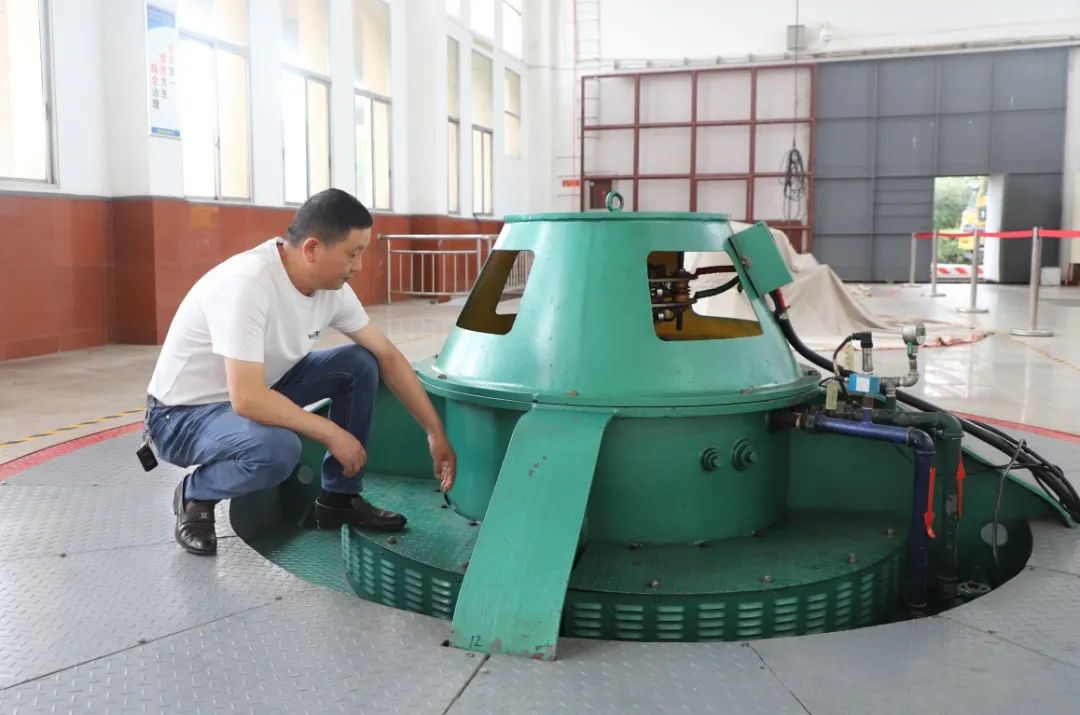 闻汛而动 24小时值守奋战排涝一线