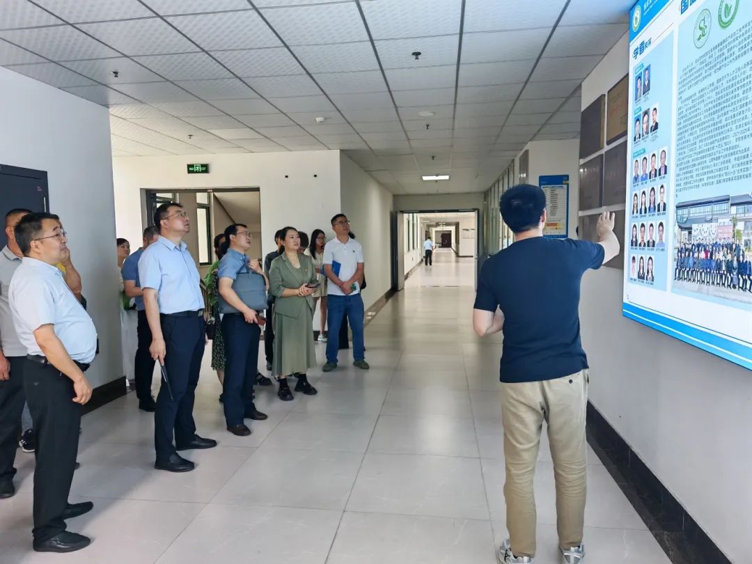 长江新区-武汉轻工大学产学研合作交流活动举行