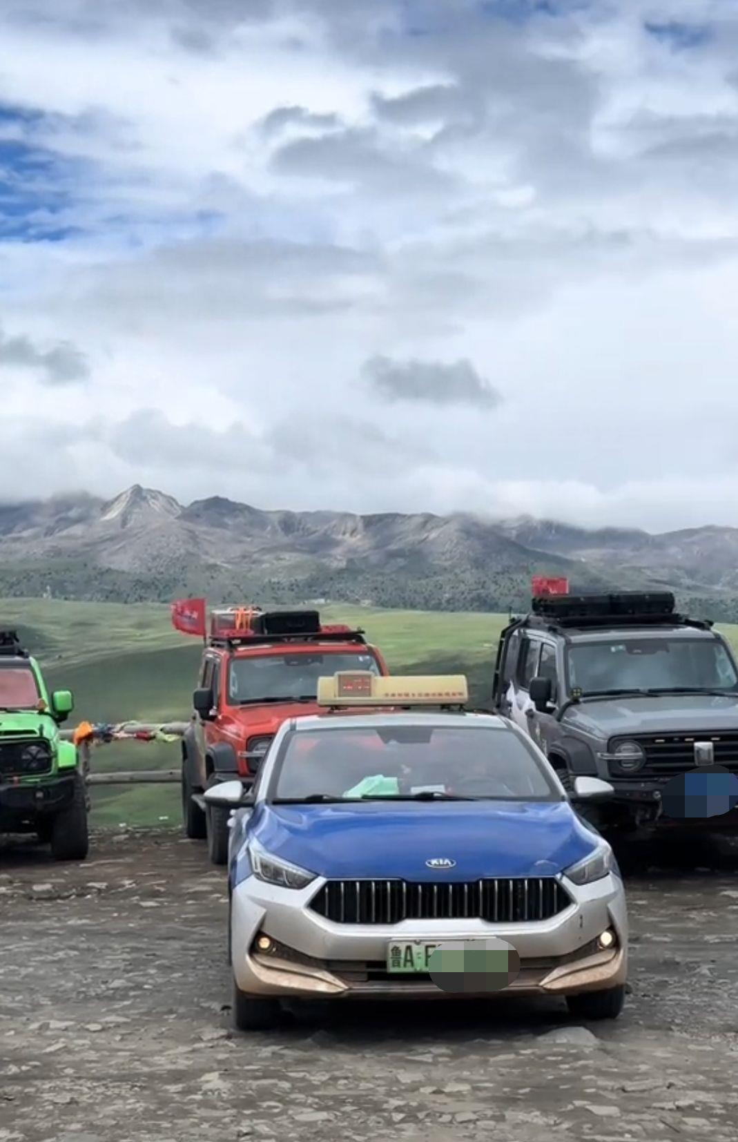 “鲁A的哥”打表从济南去拉萨，乘客是两名研究生，已行驶近3000公里计价万余元