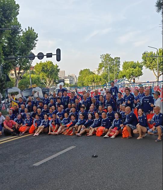 武汉7·16渡江节鸣枪开赛，2000多名“泳士”中流击水