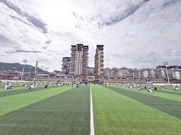 贵州村超今日重启 极目新闻记者再访榕江 “感恩盒饭”对救援人员免费