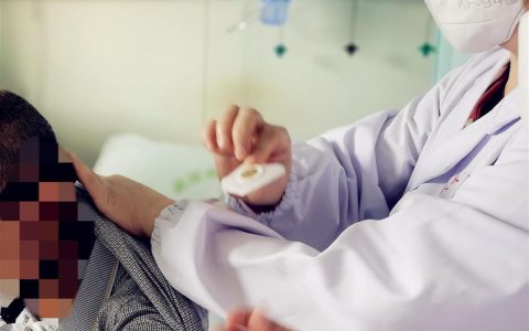 体检发现这类肺小结节先别慌，男子成功把肺小结节“咳”出来了