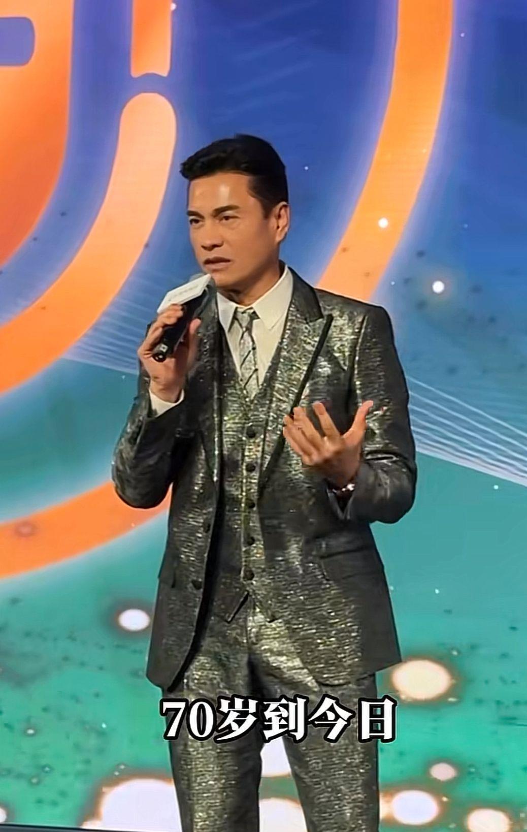 演员吕良伟透露“今年我70岁了”，他成名于1980年版《上海滩》，因驻颜有术备受关注，被评“70岁的小伙子”