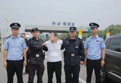 男子与村民有矛盾竟杀害对方12岁儿子，潜逃期间又杀一名矿工，案发33年后落网，本月被执行死刑