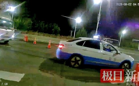 八旬婆婆凌晨突发心脏病 的哥热心送医还拒收车费