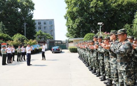 孙道军走访慰问在仙驻军单位和军队离休干部