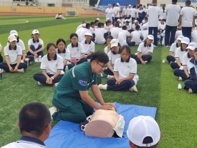 杨林尾镇卫生院防溺水急救知识进校园