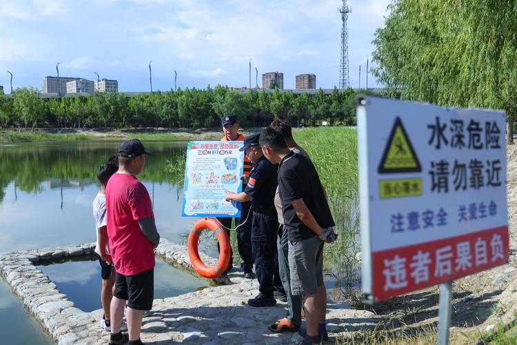 仙桃公安织密防溺+防盗网守护汉江那一方平安