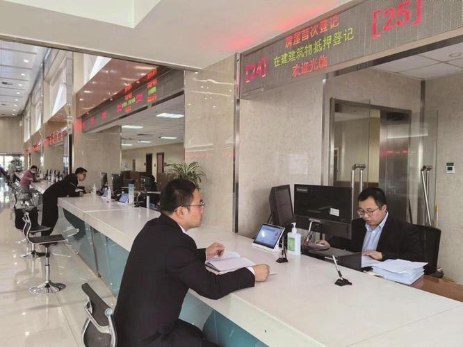 市自然资源和城乡建设局破解群众办证难守好居民安居梦