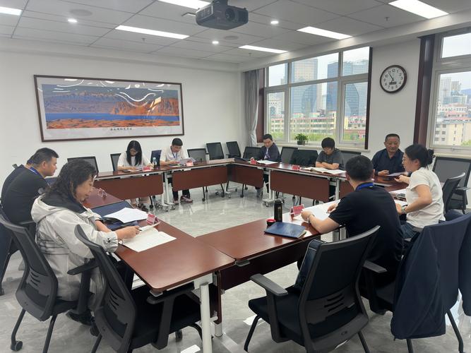 全市推动商务经济高质量发展专题研讨班开班