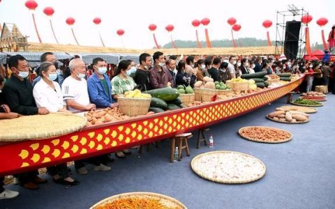 孙道军调研黄鳝产业、清洁家园行动和中国农民丰收节湖北主会场筹备工作