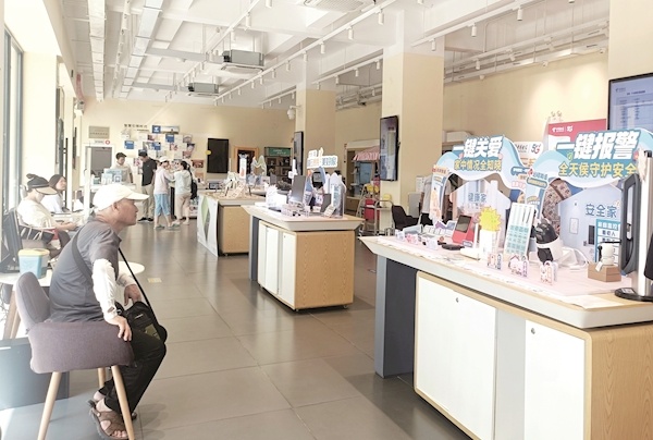 硝烟弥漫的高校营销大战成为过去时 武汉高校迎新季运营商们很淡定