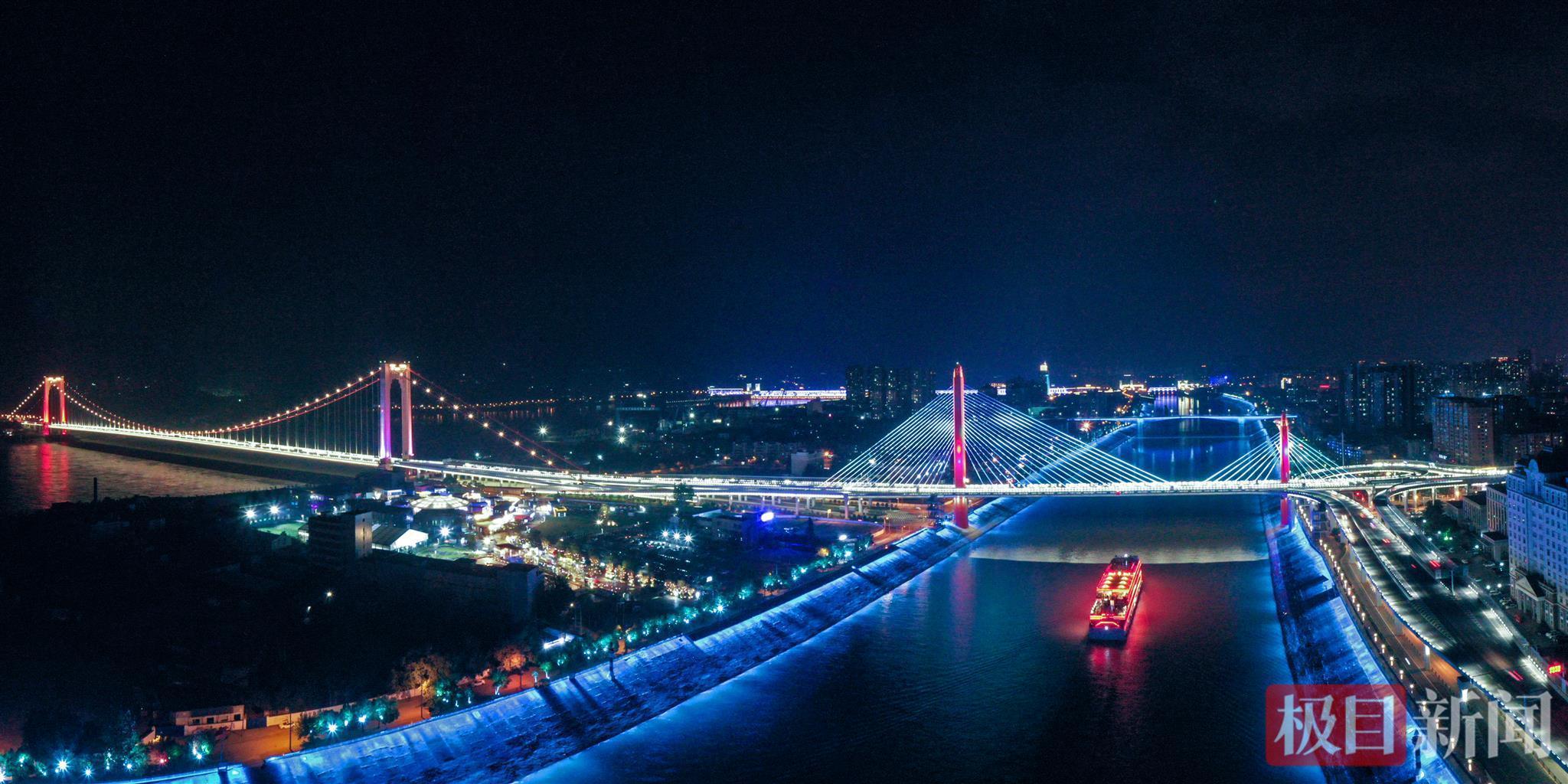 活力中国调研行｜登上全球载电最大纯电游船，体验葛洲坝过闸：8分钟抬水22米