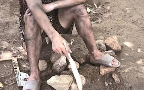 一景区招大学生兼职扮演“野人” 每天300元  2000多人报名最后选出10人