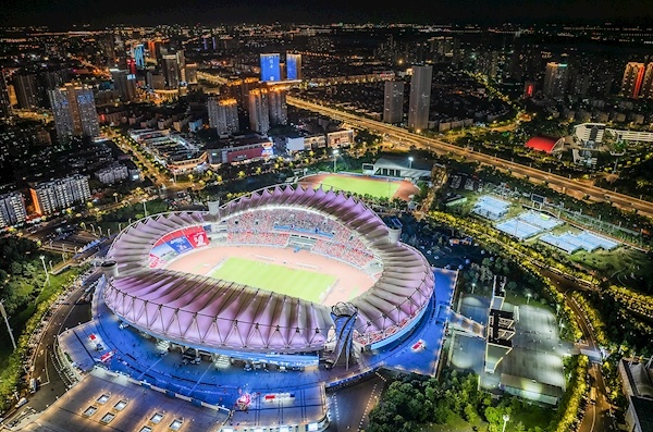 汉超激情揭幕，首战轰出“世界波” 46780人观赛，创下中国业余足球赛事上座第二高纪录