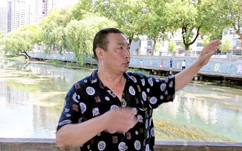 肉铺老板凌晨4时救起湖中溺水女子 女儿微信点赞：“爸爸，好样的！”