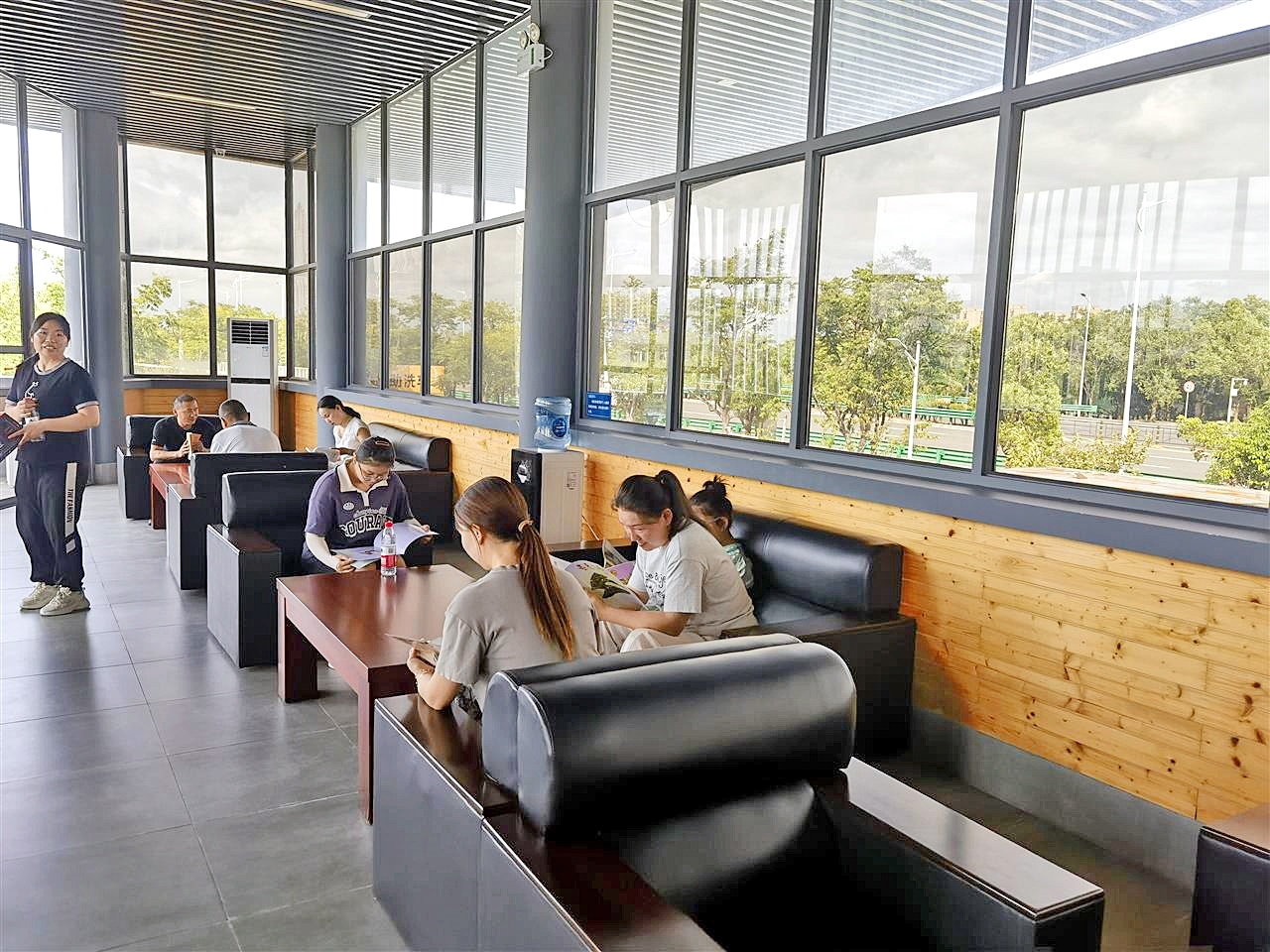 重点打造19个路段  整治20余处薄弱点点位 “四线一口”行动让黄陂更美更整洁