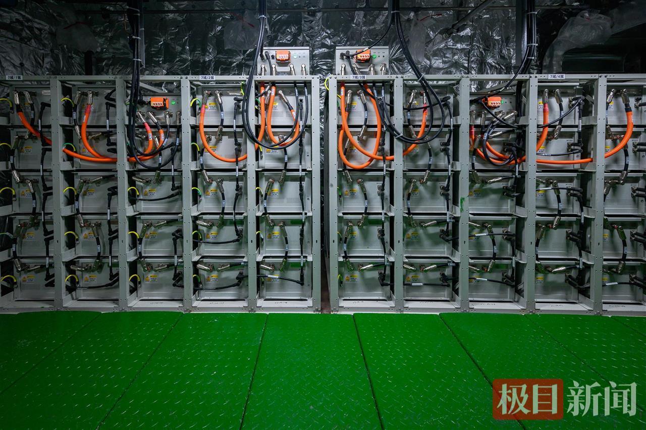 活力中国调研行｜登上全球载电最大纯电游船，体验葛洲坝过闸：8分钟抬水22米