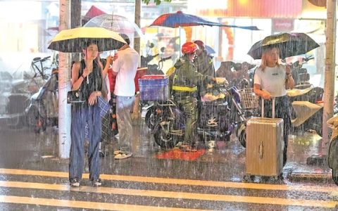 大雨驱散暑热 江城凉快点了