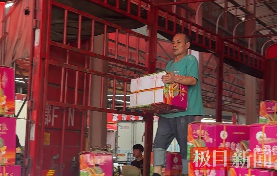 活力中国调研行丨首衡城里的“就业密码”——3.7万人在这里把日子过成了“热乎饭”