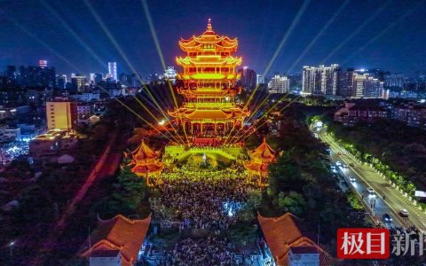 暑期旅游“成绩”出炉 “夜上黄鹤楼”门票预订量同比翻番